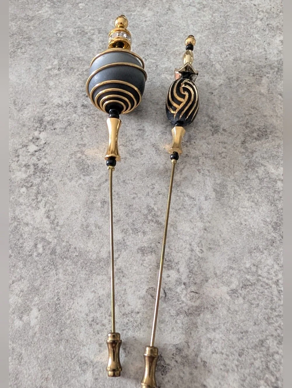 Vintage Black And Gold Tone Hat/Stick Pins